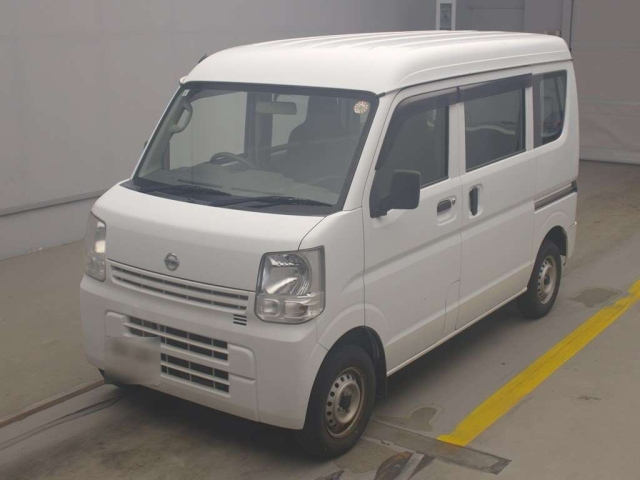 NISSAN CLIPPER — фото