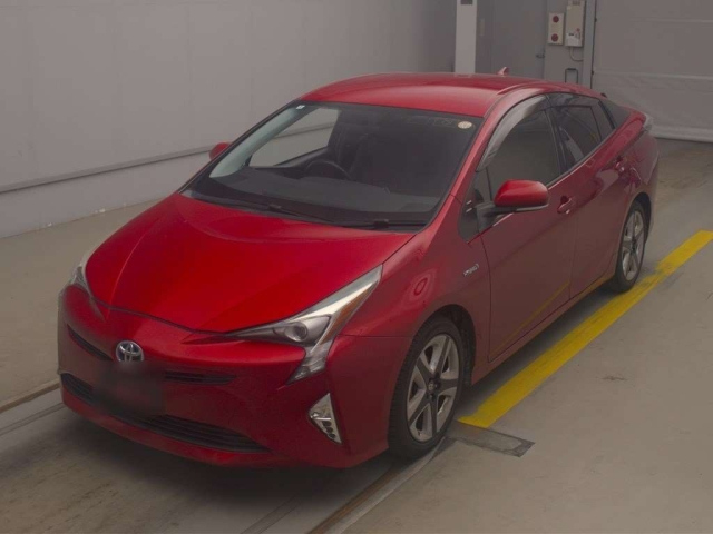 TOYOTA PRIUS — фото