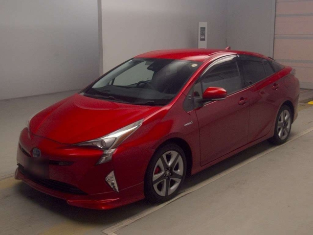 TOYOTA PRIUS — фото