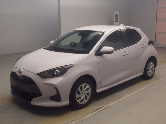 TOYOTA YARIS — фото