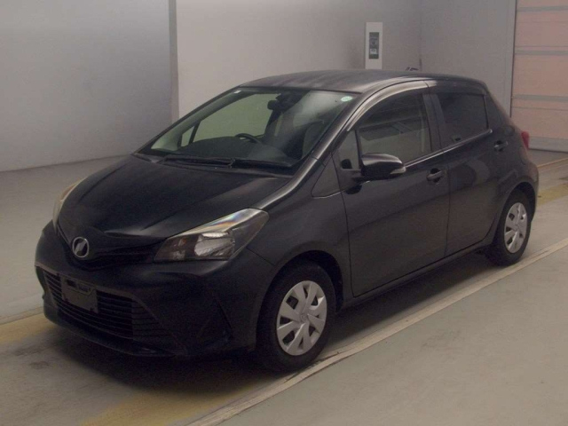 TOYOTA VITZ — фото