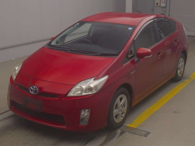 TOYOTA PRIUS — фото