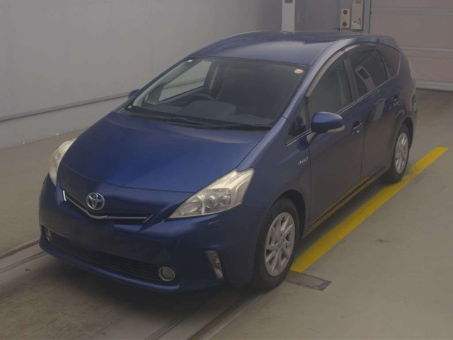 TOYOTA PRIUS — фото