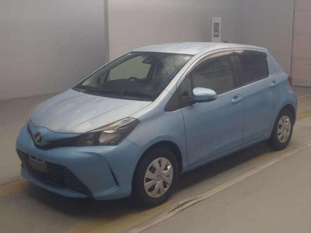 TOYOTA VITZ — фото