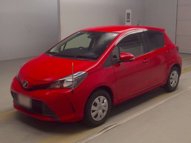 TOYOTA VITZ — фото