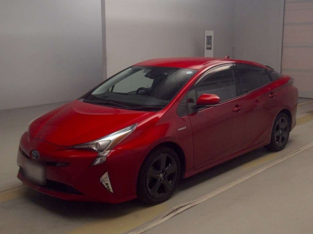 TOYOTA PRIUS — фото