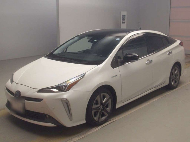 TOYOTA PRIUS — фото