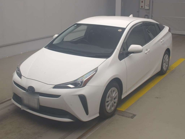 TOYOTA PRIUS — фото