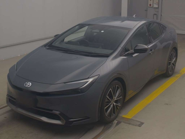 TOYOTA PRIUS — фото