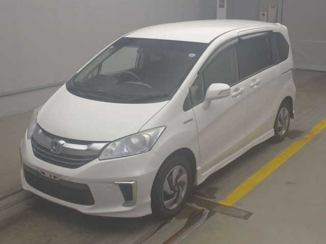 HONDA FREED — фото