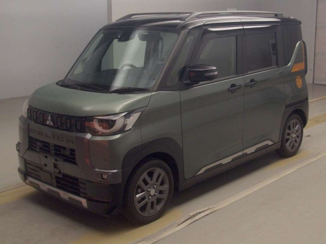 MITSUBISHI DELICA — фото