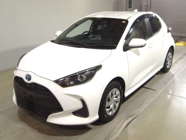 TOYOTA YARIS — фото