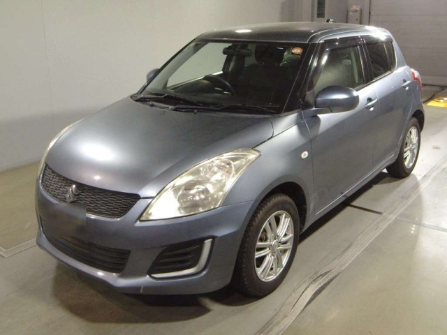 SUZUKI SWIFT — фото