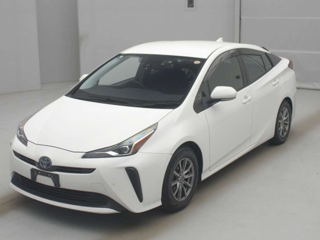 TOYOTA PRIUS — фото