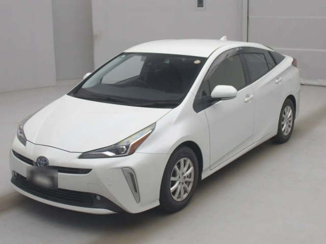 TOYOTA PRIUS — фото