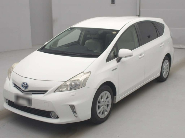 TOYOTA PRIUS — фото