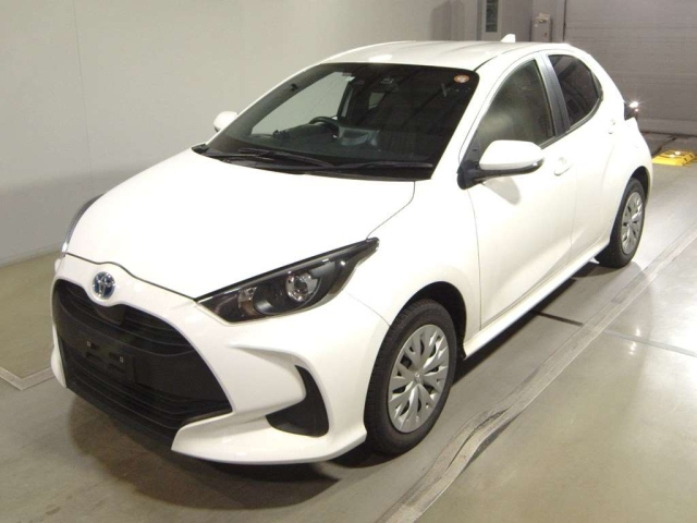 TOYOTA YARIS — фото