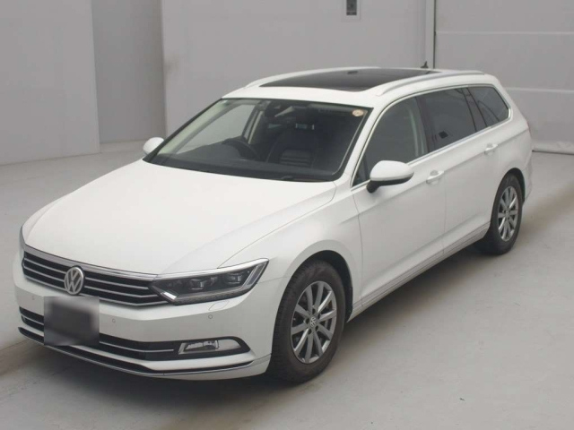 VOLKSWAGEN PASSAT — фото