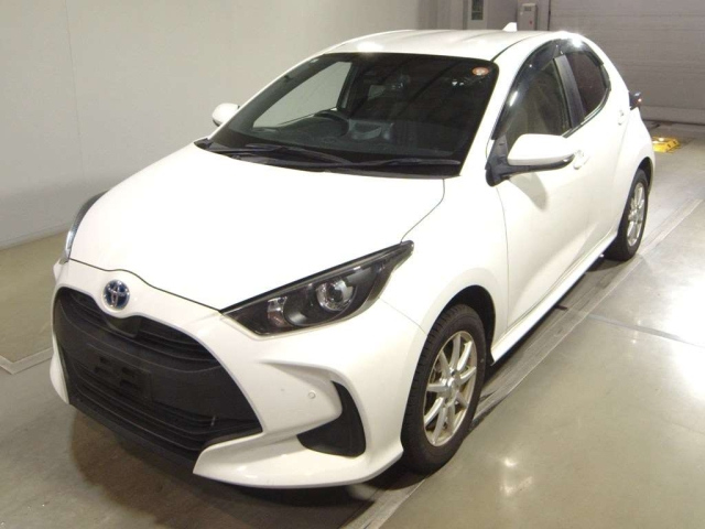 TOYOTA YARIS — фото