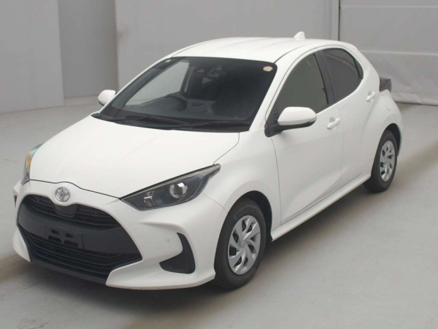 TOYOTA YARIS — фото