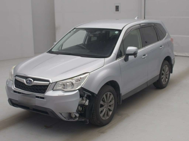 SUBARU FORESTER — фото