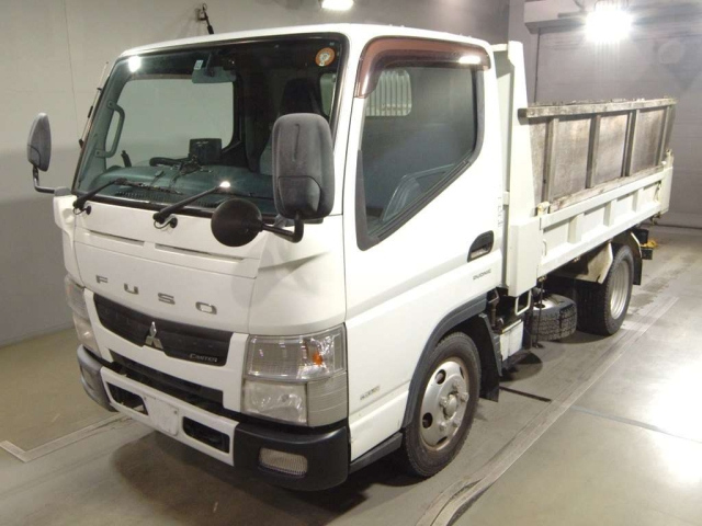 MITSUBISHI CANTER — фото