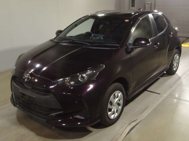TOYOTA YARIS — фото