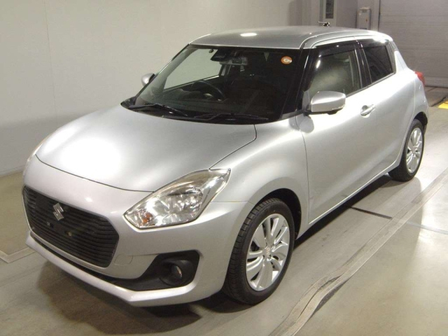 SUZUKI SWIFT — фото