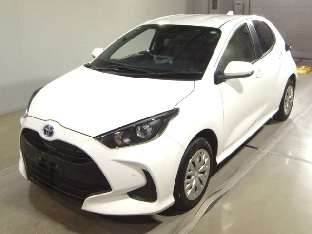 TOYOTA YARIS — фото