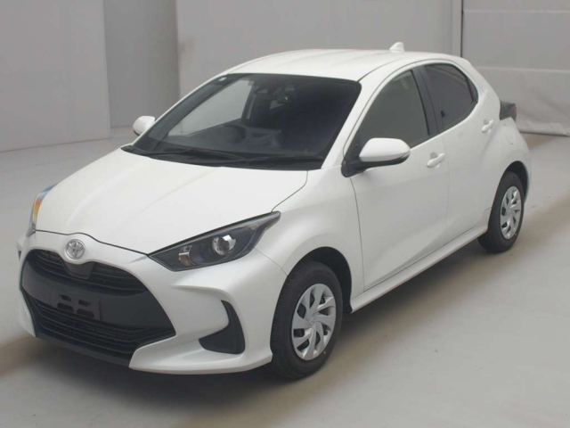 TOYOTA YARIS — фото