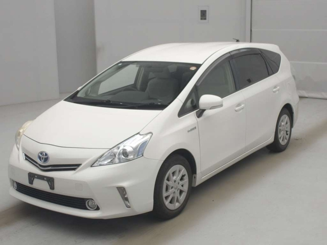 TOYOTA PRIUS — фото