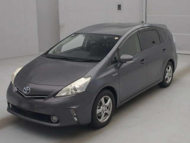 TOYOTA PRIUS — фото