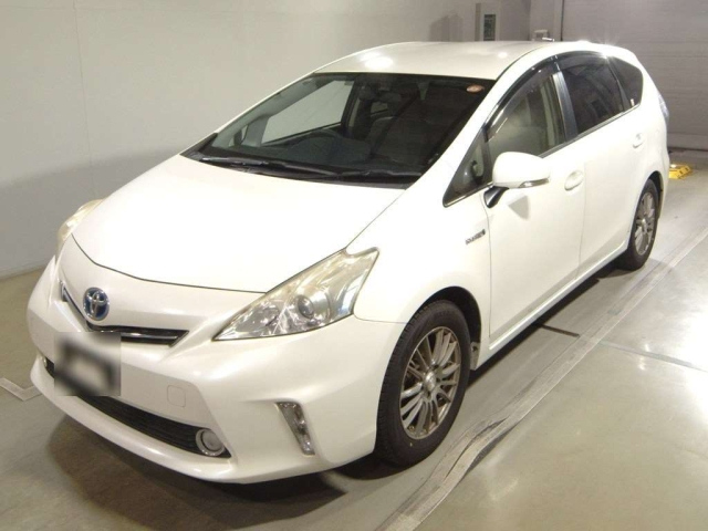 TOYOTA PRIUS — фото