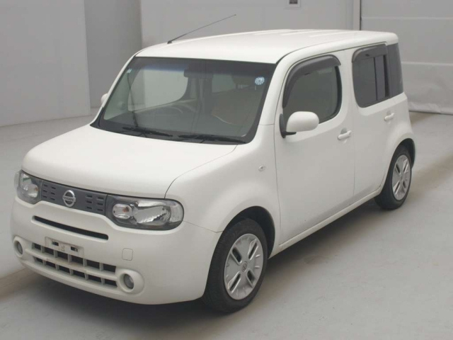 NISSAN CUBE — фото