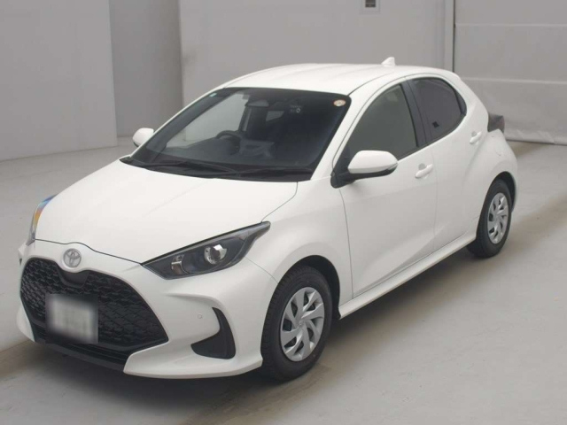 TOYOTA YARIS — фото