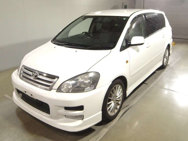 TOYOTA IPSUM — фото