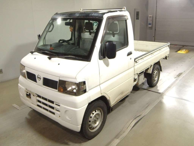 NISSAN CLIPPER — фото