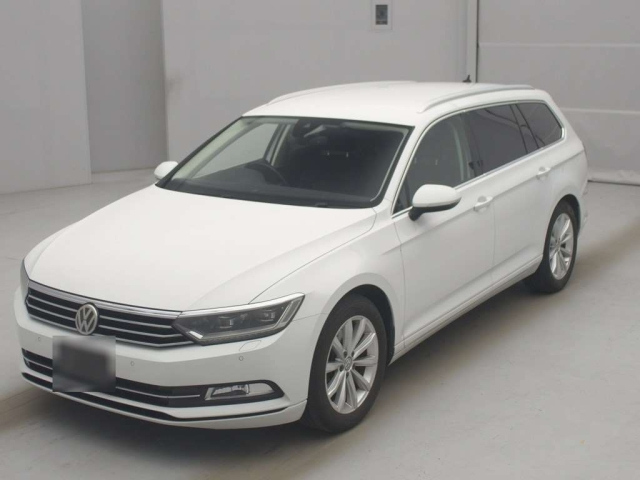 VOLKSWAGEN PASSAT — фото