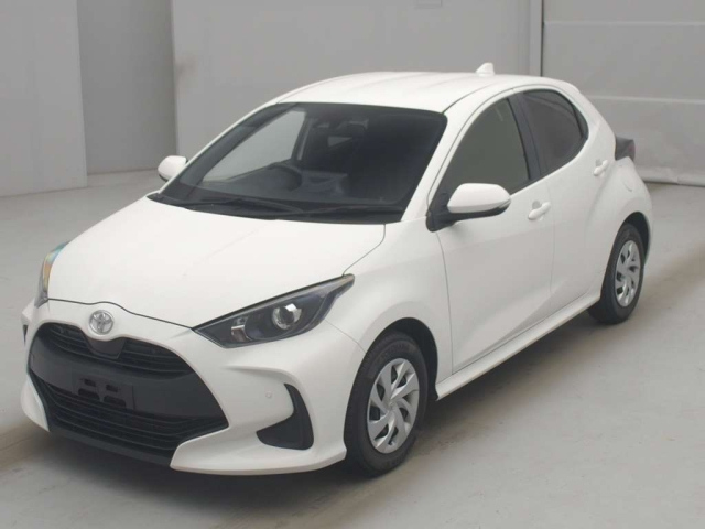 TOYOTA YARIS — фото