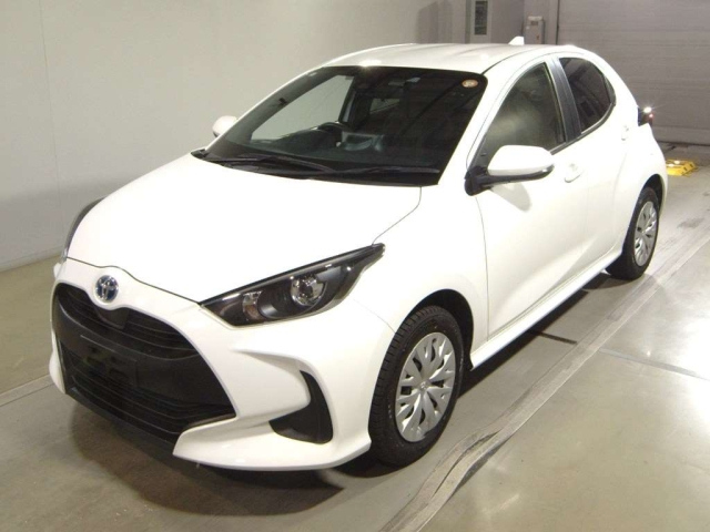 TOYOTA YARIS — фото