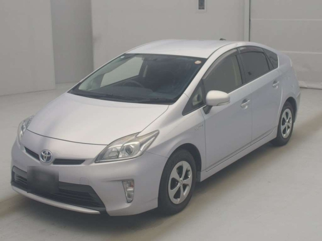 TOYOTA PRIUS — фото