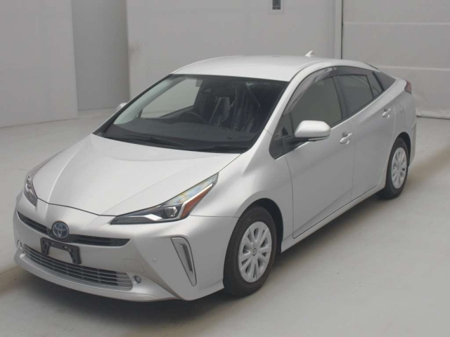 TOYOTA PRIUS — фото