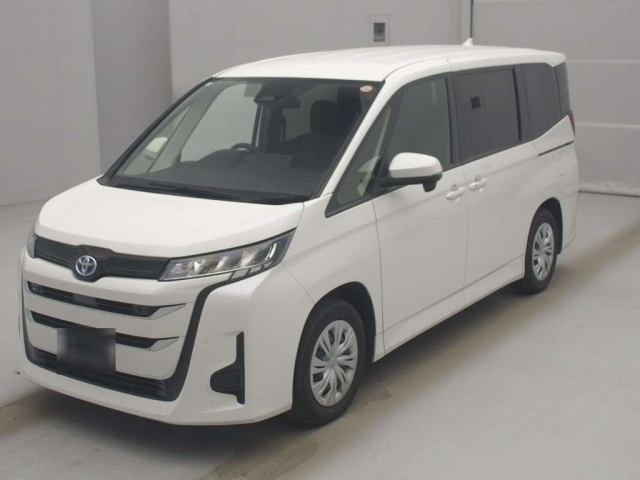 TOYOTA NOAH — фото