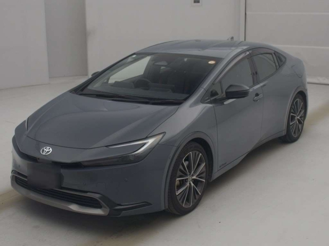 TOYOTA PRIUS — фото