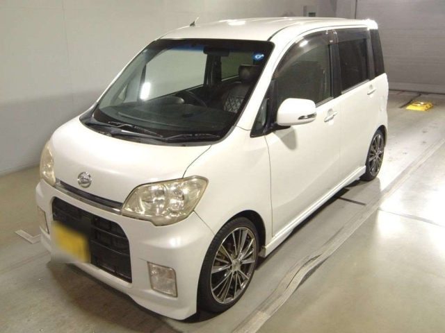 DAIHATSU TANTO — фото