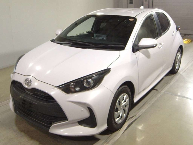 TOYOTA YARIS — фото