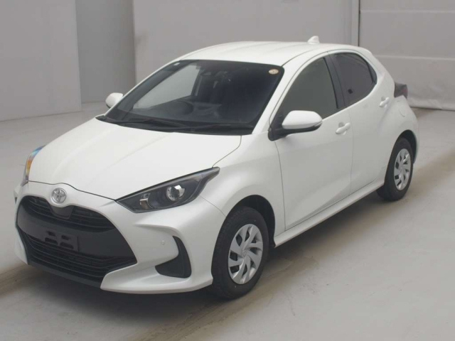 TOYOTA YARIS — фото