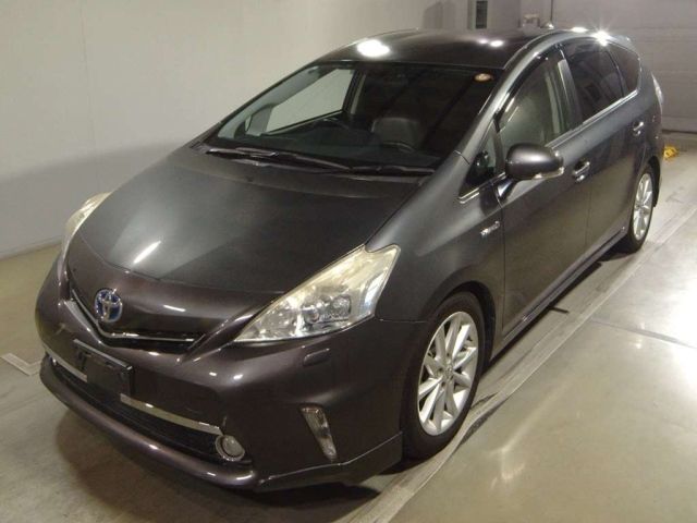 TOYOTA PRIUS — фото