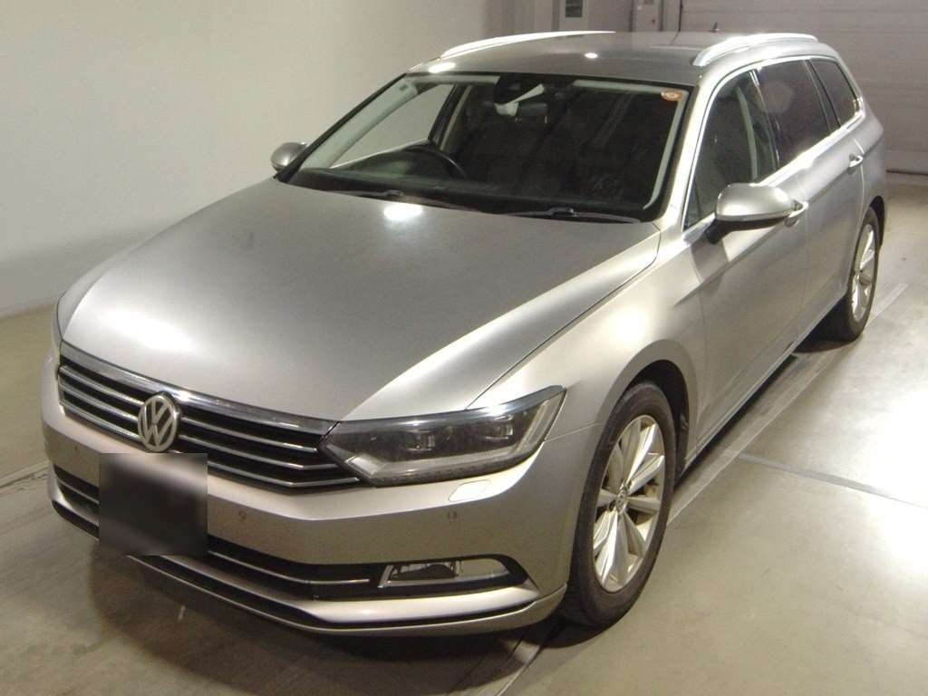 VOLKSWAGEN PASSAT — фото