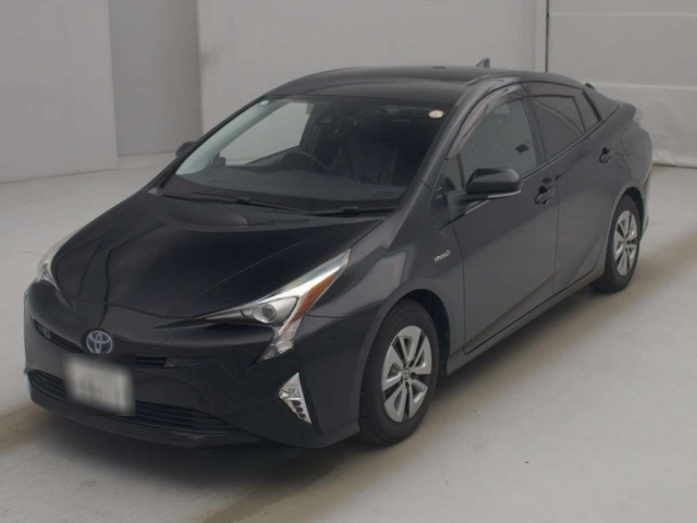 TOYOTA PRIUS — фото